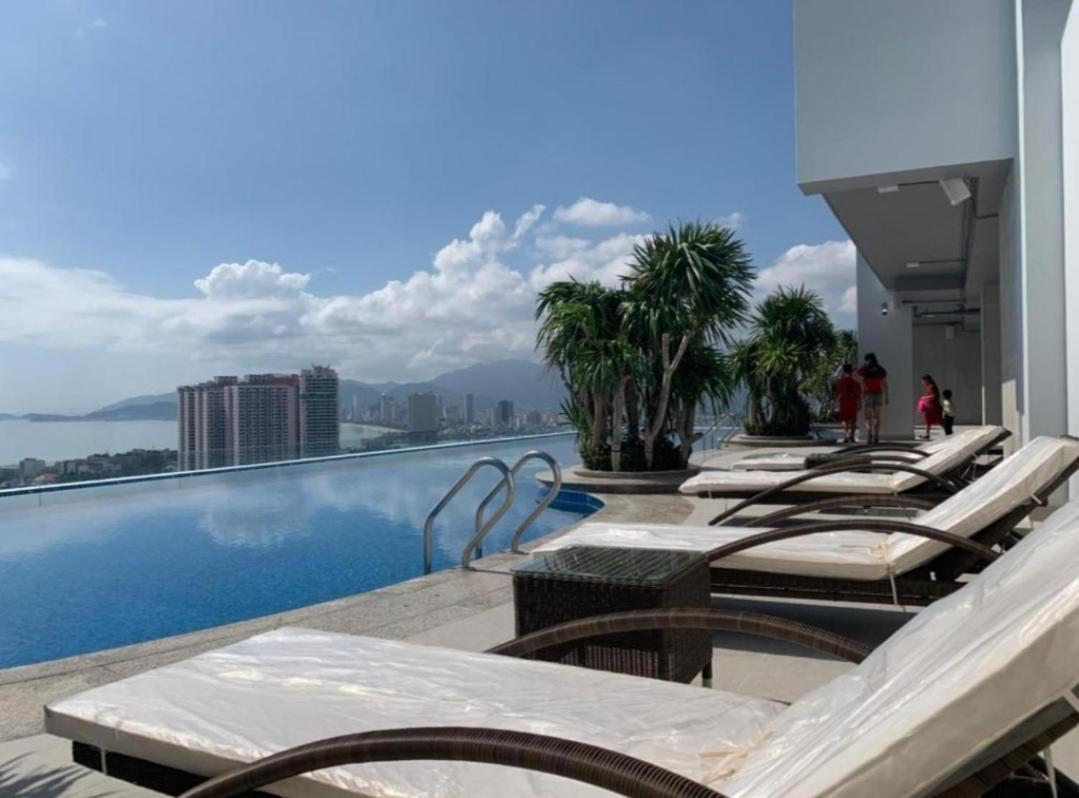 Beachfront Scenia Bay Apartment ญาจาง ภายนอก รูปภาพ